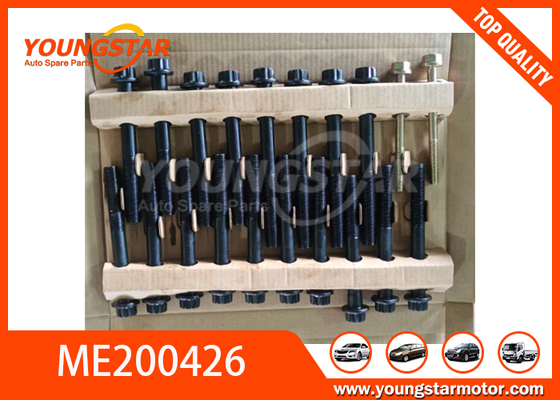 OEM ME200426 सिलेंडर हेड बोल्ट्स मिट्सुबिशी 4M40 4M40T इंजन के लिए स्टील सामग्री के साथ